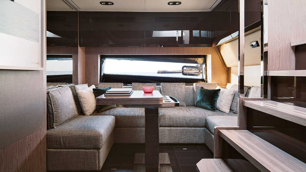 Dinette on lower deck