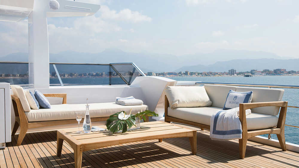Lounge area on flybridge
