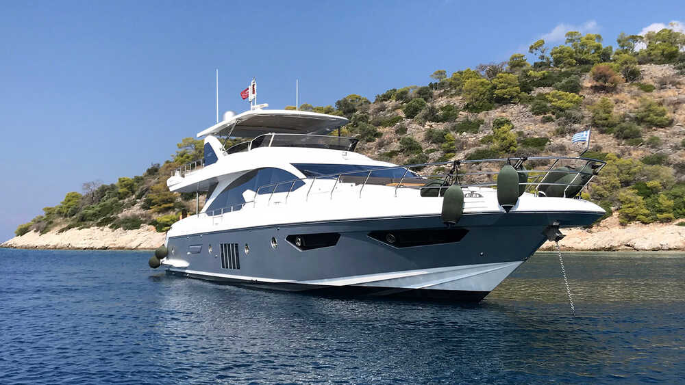 Exterior M/Y Azimut 80 "MEMORIES"