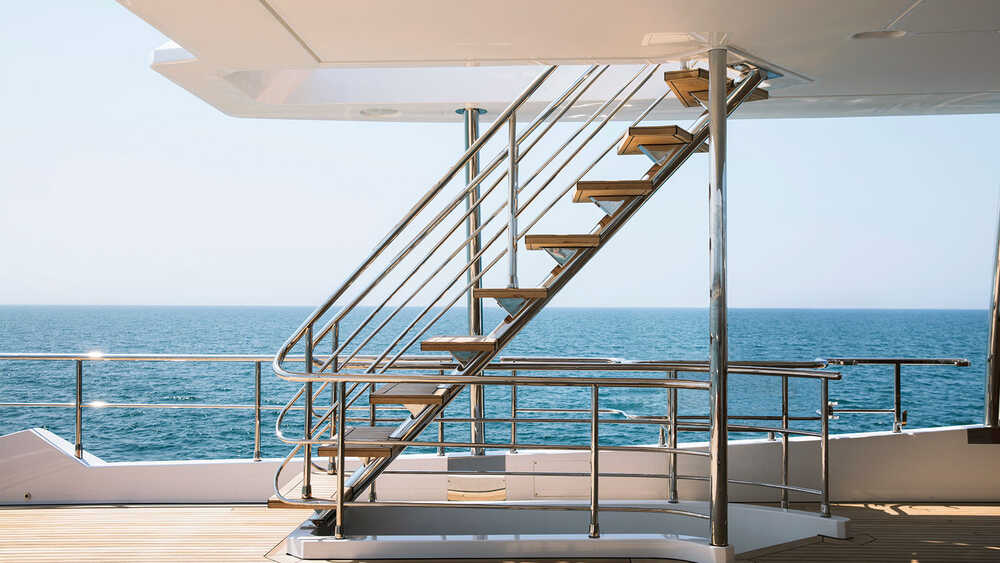 Stairs to flybridge