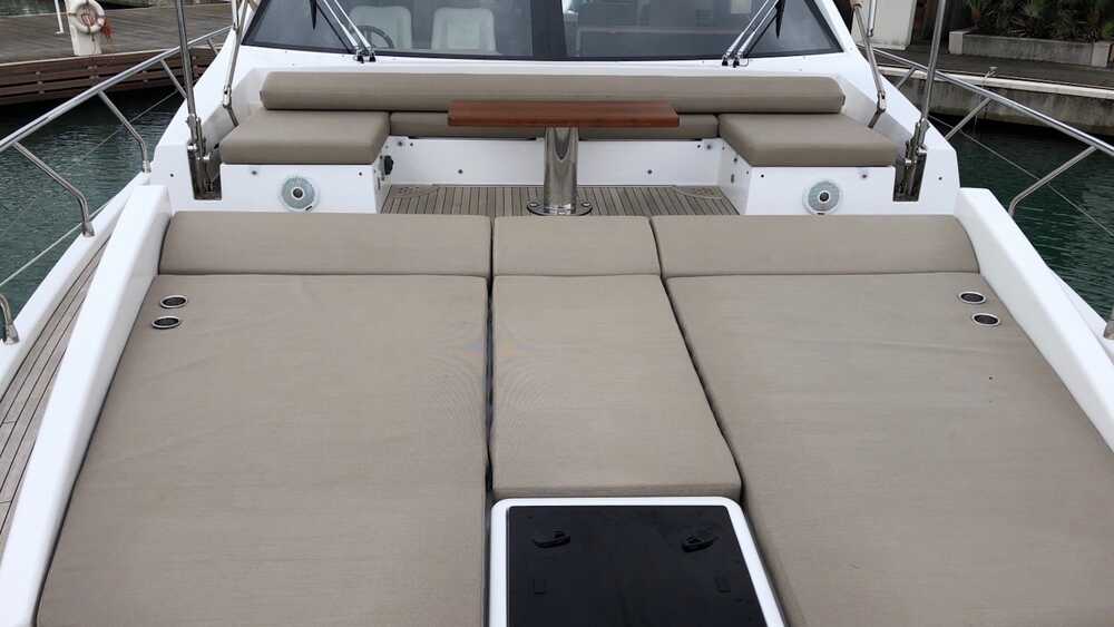 Bow deck
