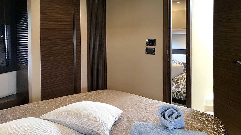 Bow VIP cabin