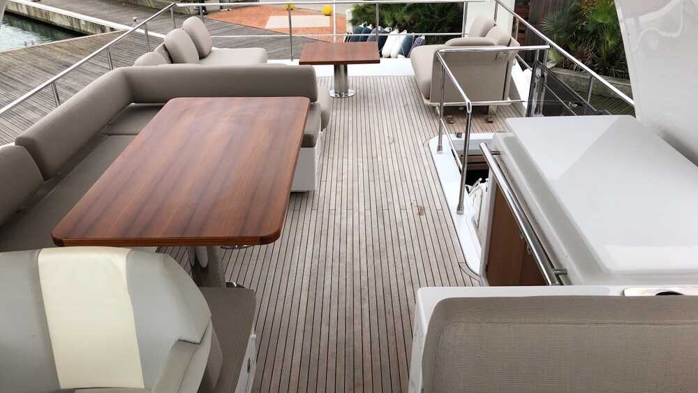 Flybridge