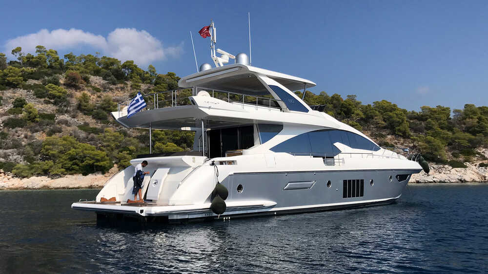 Exterior M/Y Azimut 80 "MEMORIES"