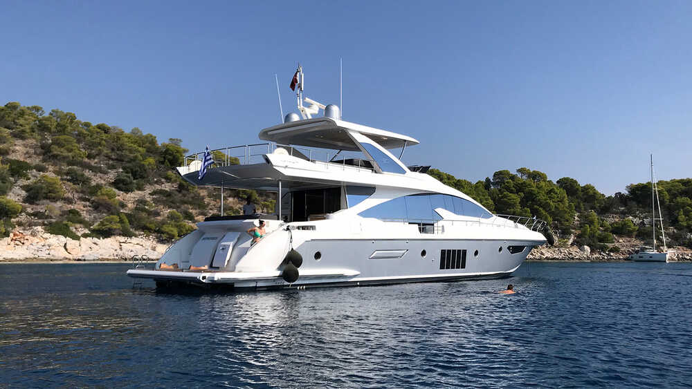 Exterior M/Y Azimut 80 "MEMORIES"