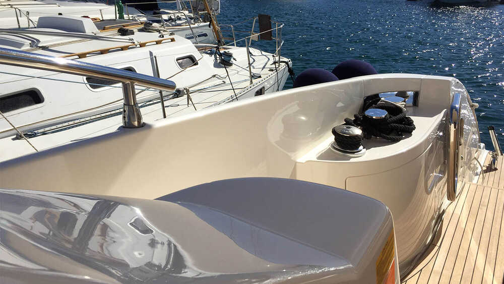 Aft cockpit