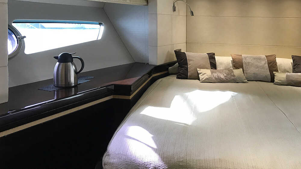 Bow VIP cabin