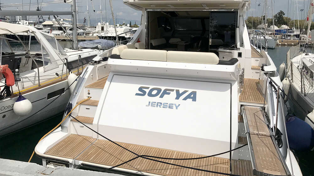 Exterior Azimut 55S-76 2016
