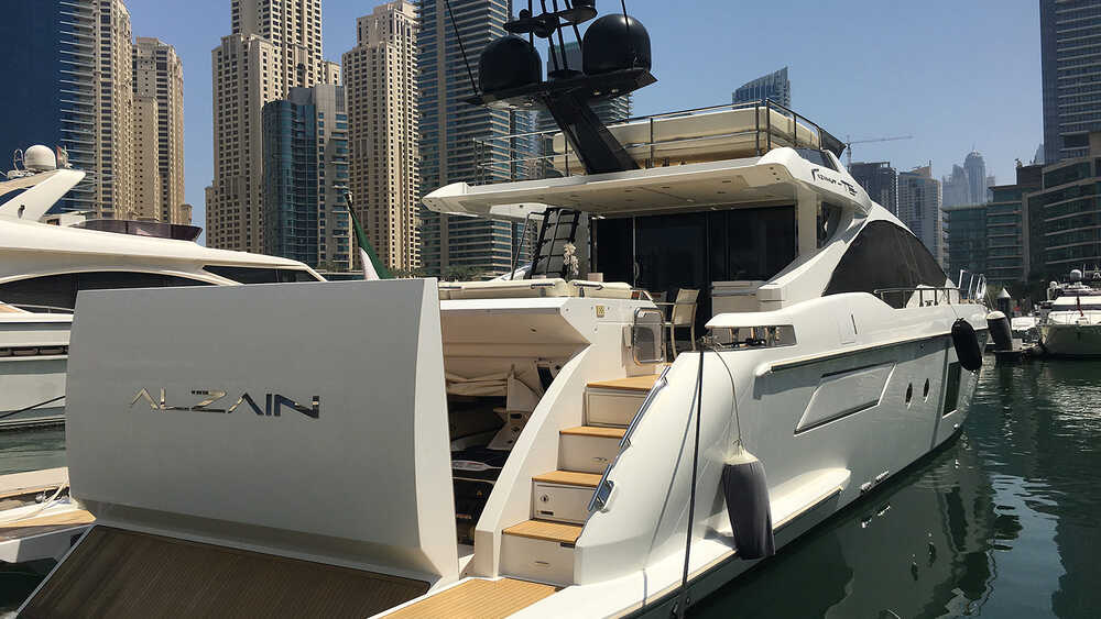 Azimut 77S exterior