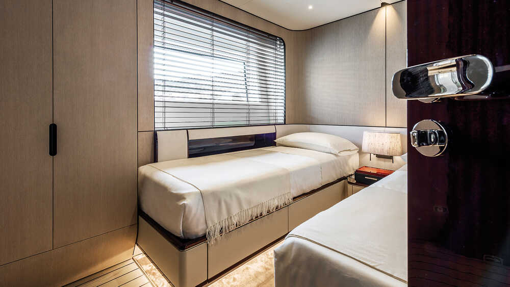 Guest cabin