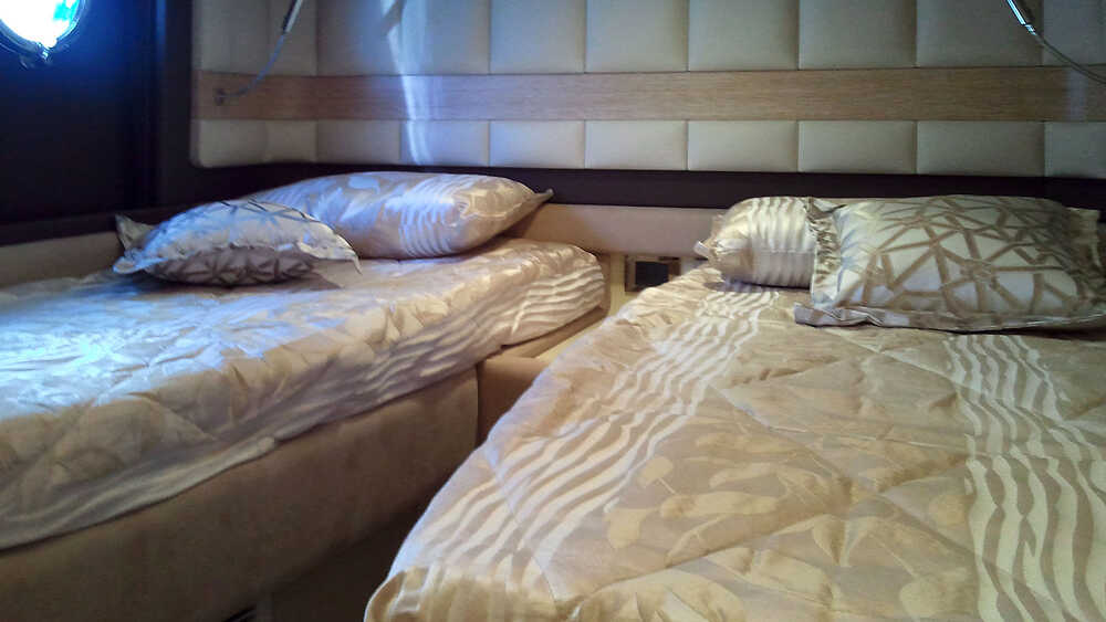 Guest cabin