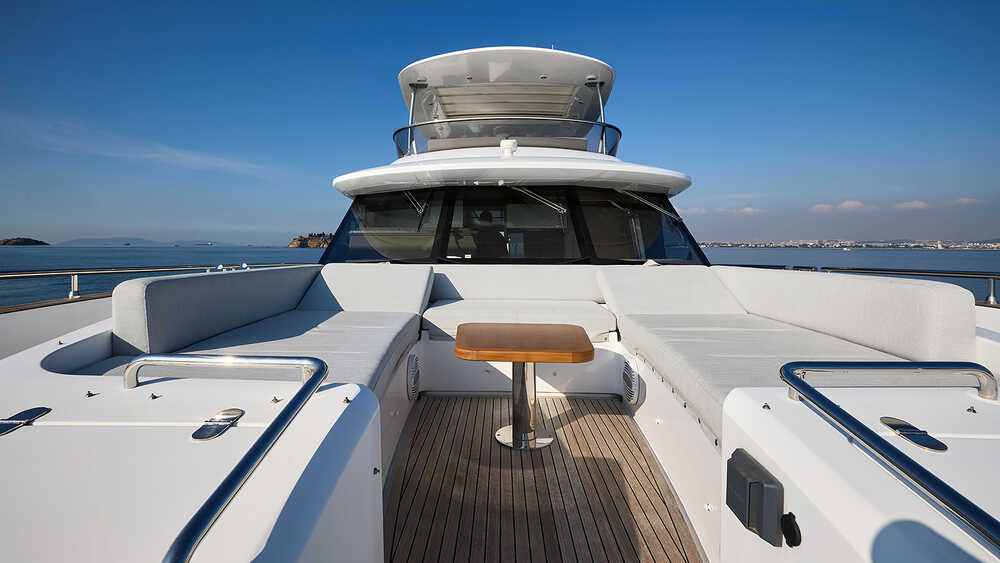Lounge area on bow