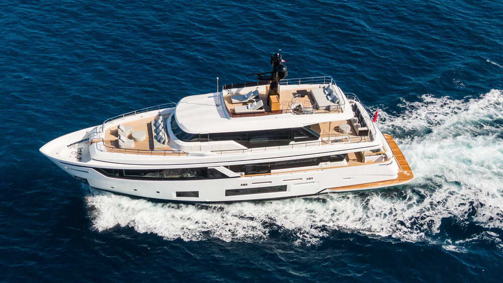 Exterior Custom Line Navetta 30<br/>M/Y MRS G 2021