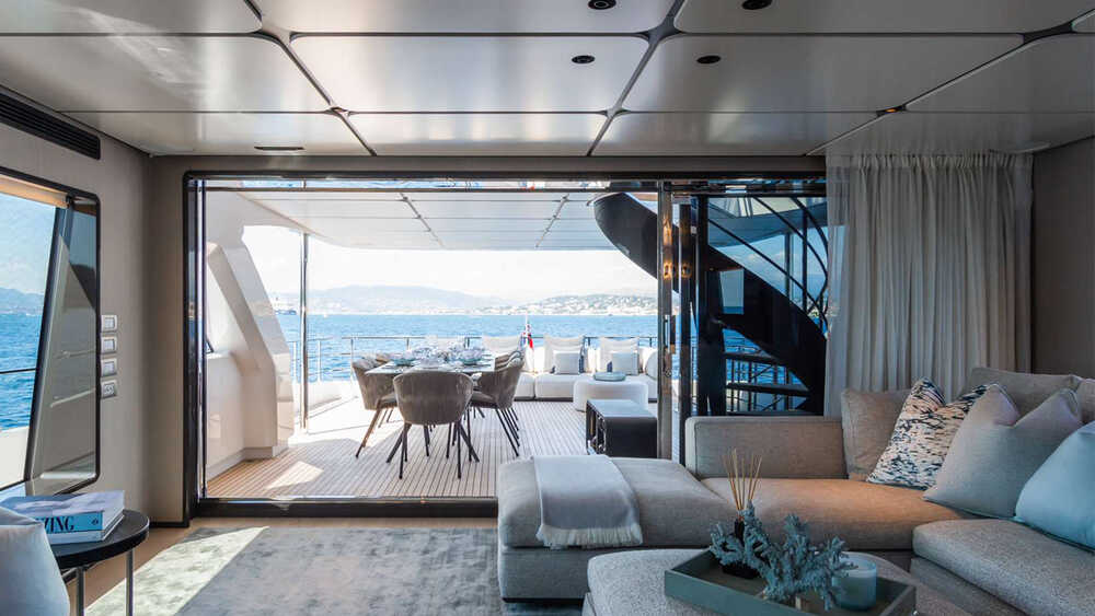 Salon on upper deck