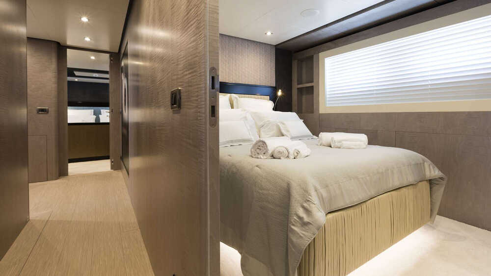 Guest cabin on port side