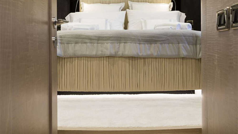 Bow VIP cabin