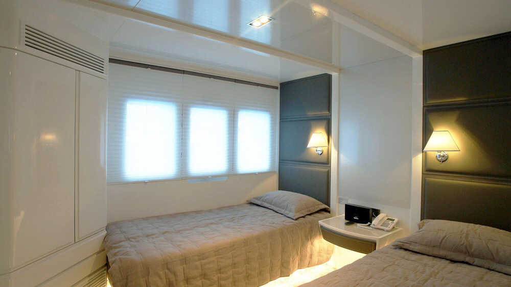 Twin guest cabin