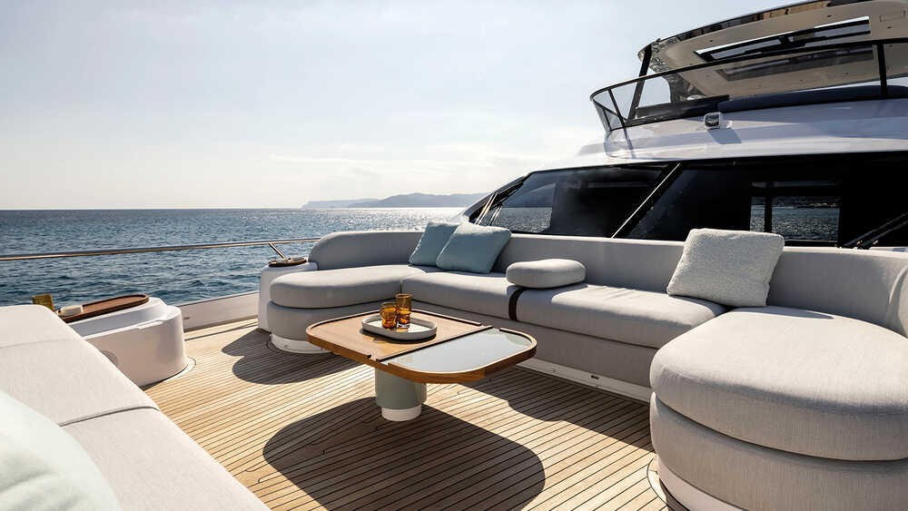 Lounge area on bow
