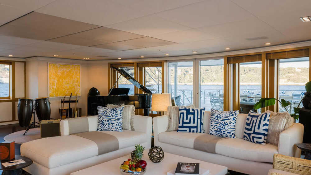 Sky Lounge