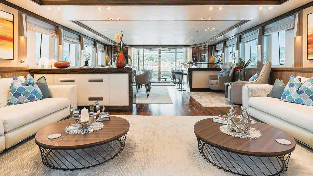 Main deck salon