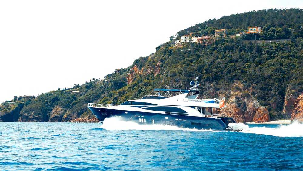 Exterior M/Y LADY AMANDA