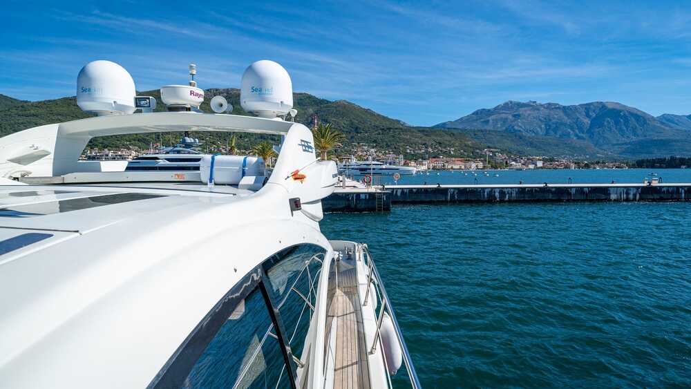 Exterior Azimut 68s