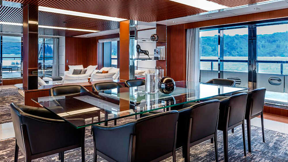 Dinette in the salon on the main deck