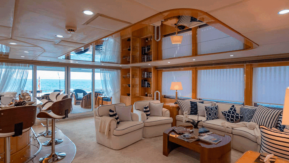 Upper deck salon