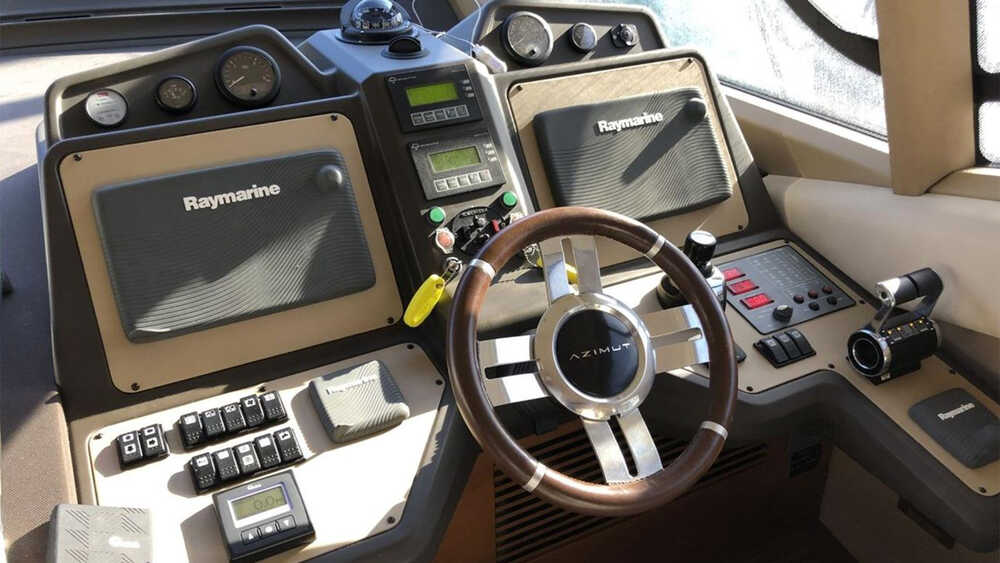 Main helm station