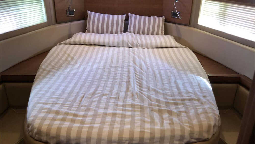 Bow VIP cabin