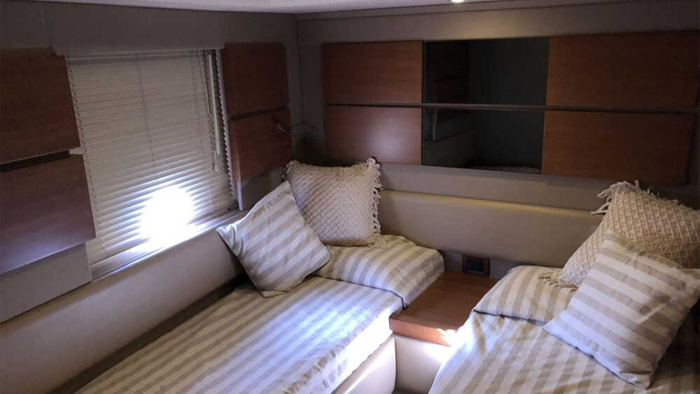 Guest cabin