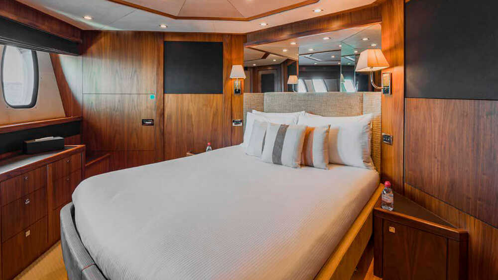 Guest cabin on the lower deck 