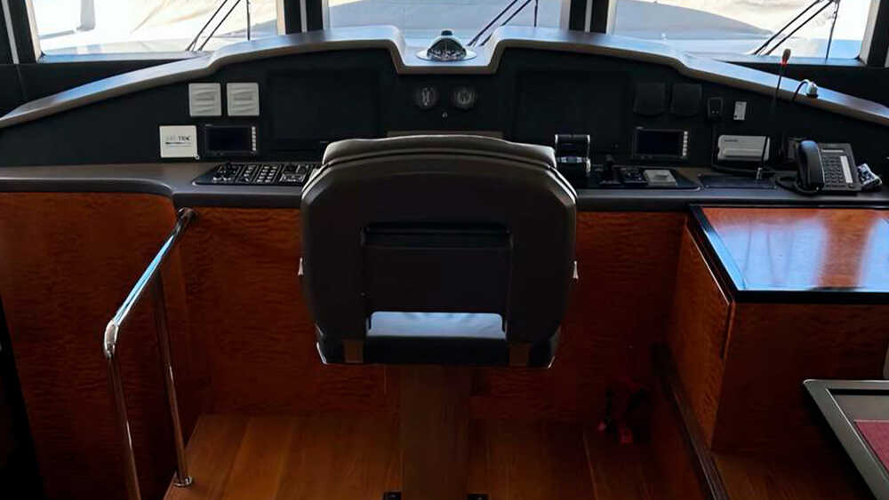 Main helm station