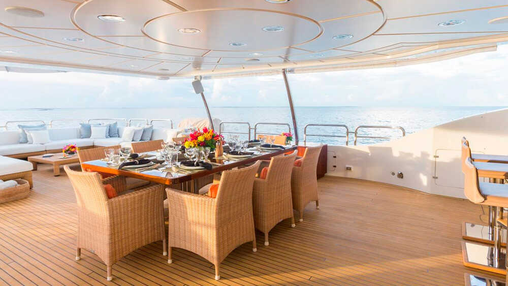Dining area on upper deck 