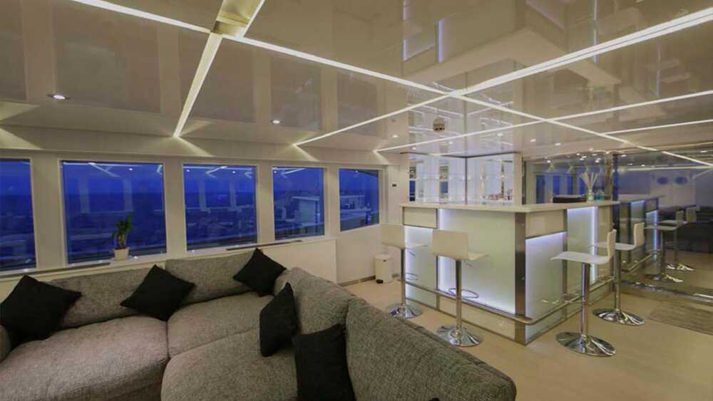 Main salon 