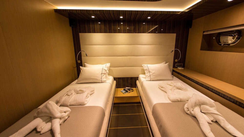 Guest cabin with two singles