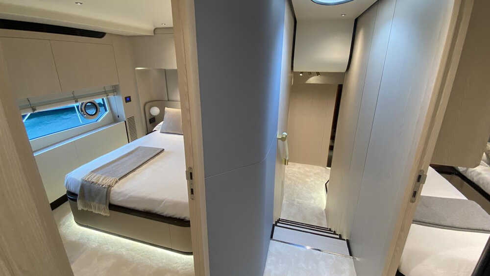 Lower deck