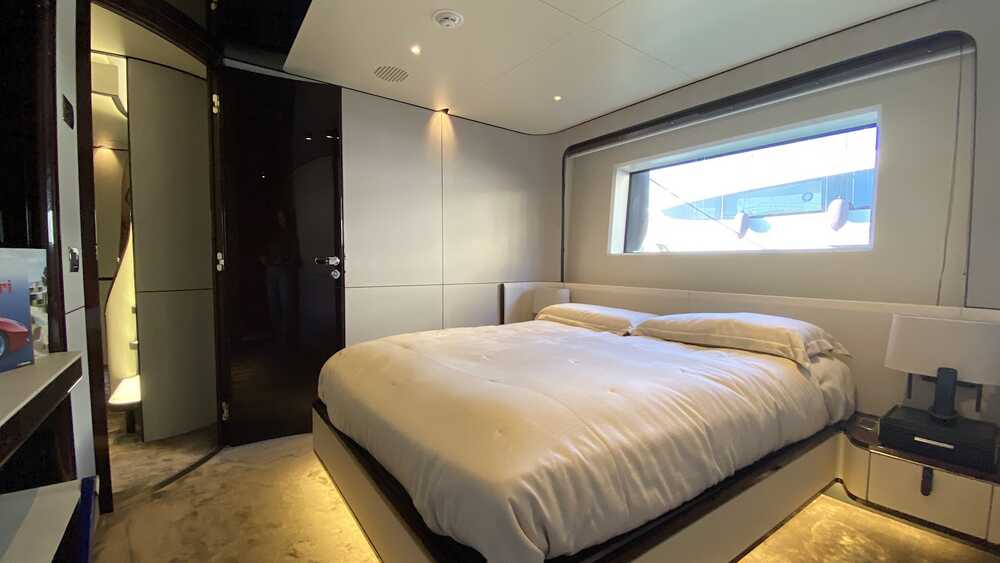 VIP cabin starboard 