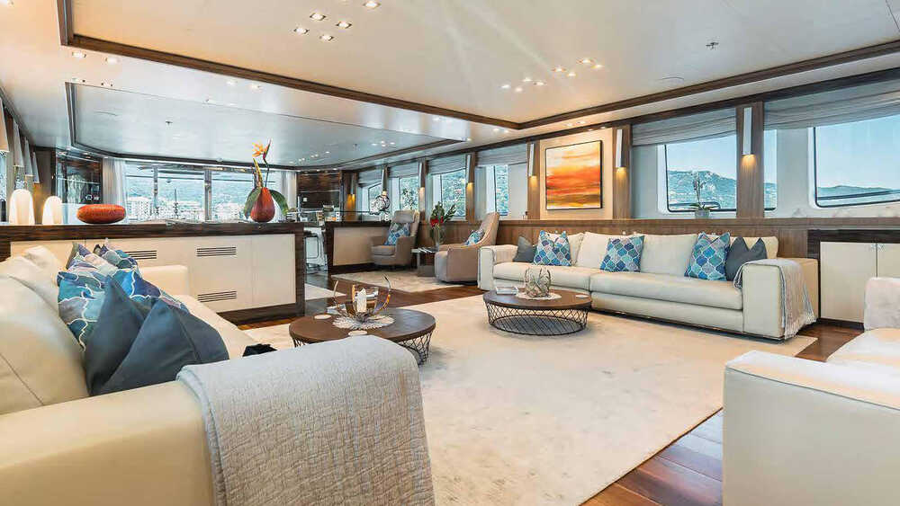 Main deck salon