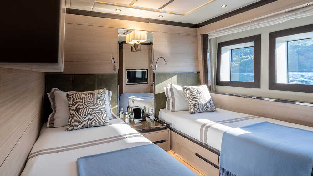 Twin guest cabin