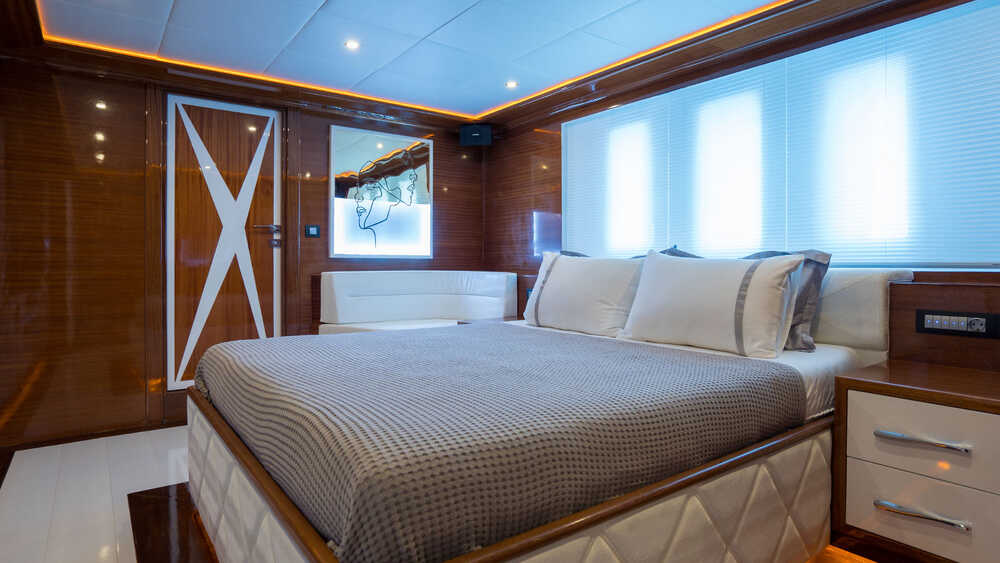 Aft double guest cabin