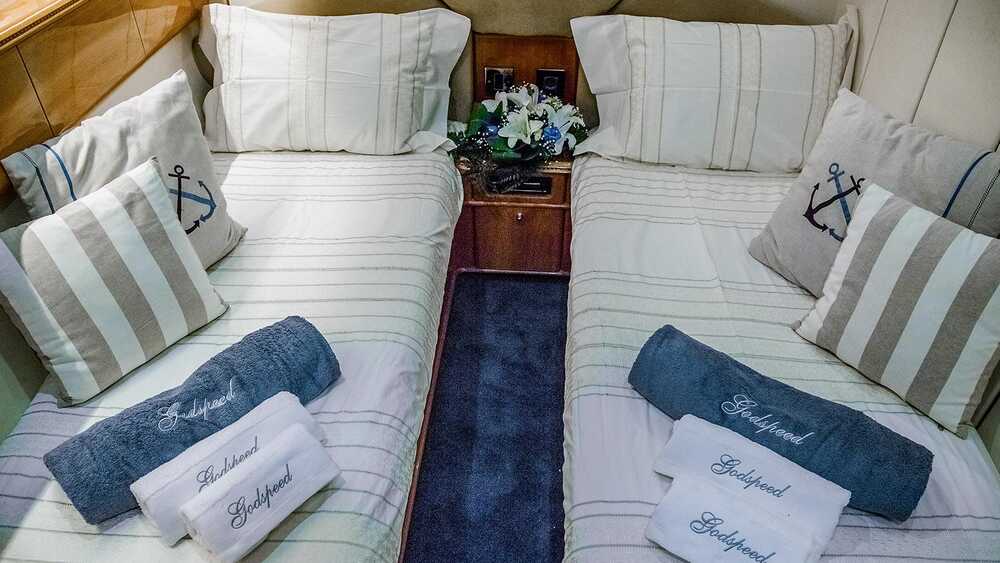 Guest twin cabin