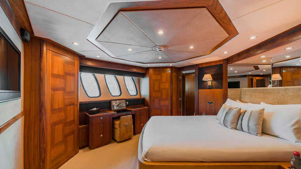 Guest cabin on the lower deck