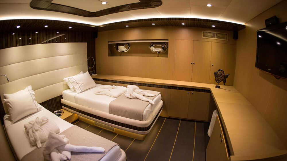 Guest cabin with two singles