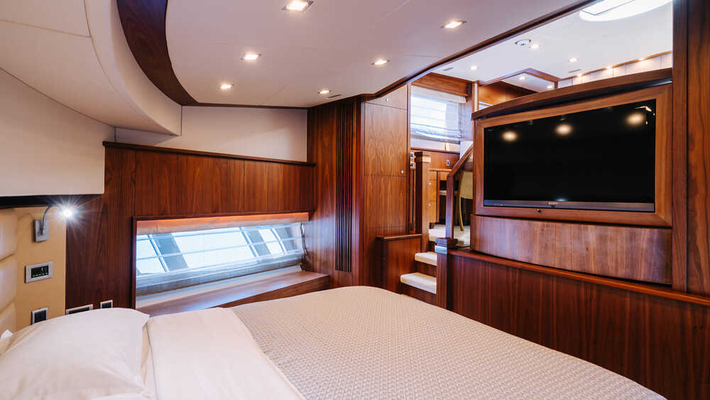 Guest cabin
