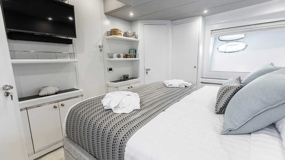 Double guest cabin