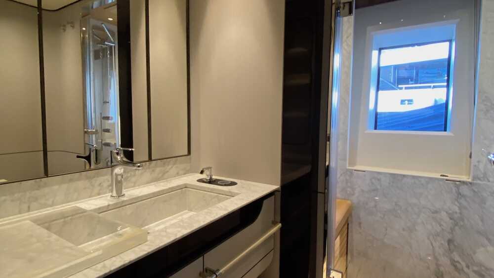VIP bathroom