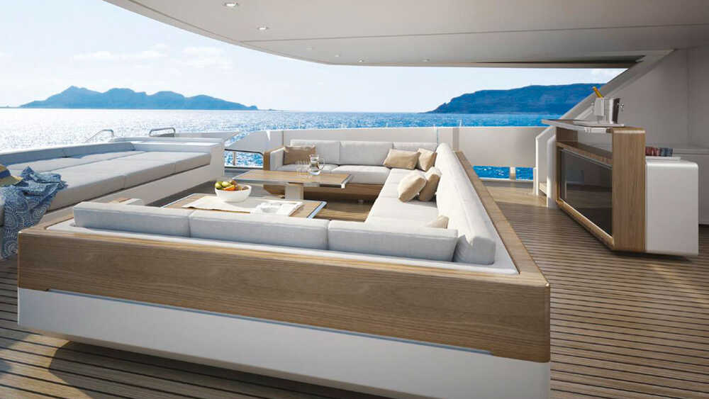 Cockpit on the main deck with sunbeds
