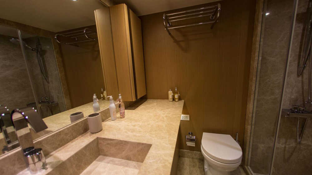 Bath in VIP cabin