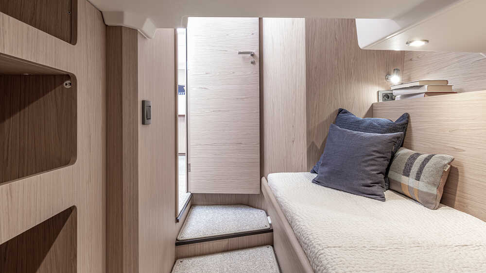 Guest cabin